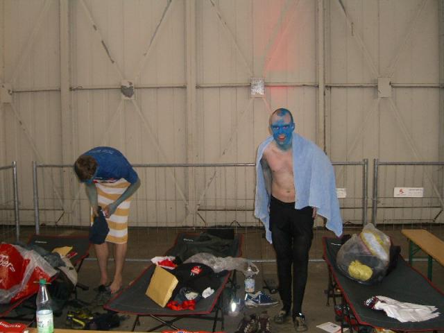 Alex und Benny verwandlung von Schlumpf zu Mensch